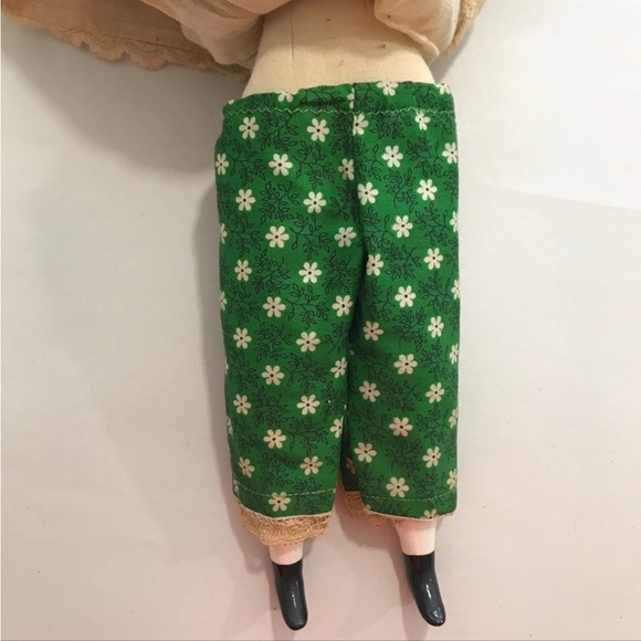 PORCELAIN AND CLOTH CHINA DOLL - Picture 8 of 8